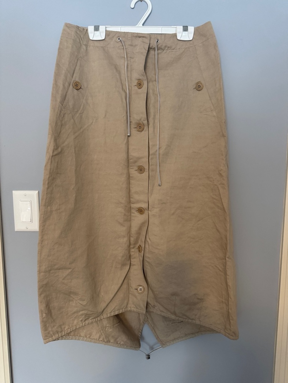 MaxMara Beige Button-Front High-Low Midi Skirt